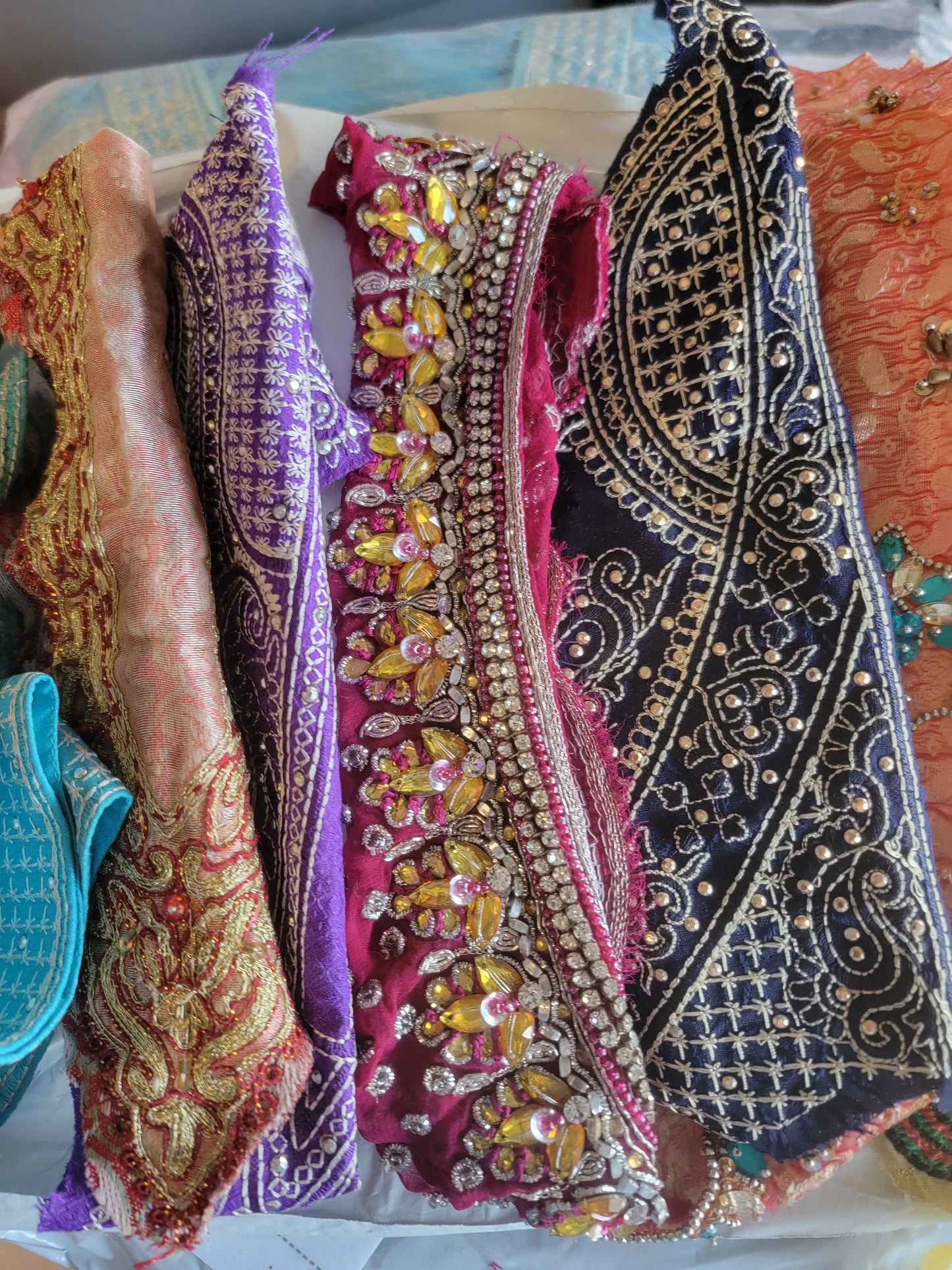 Set Of 25 Beaded Embroidered Lace Trim Art Craft Stitching fabric Doll Clothes Ornament Projects