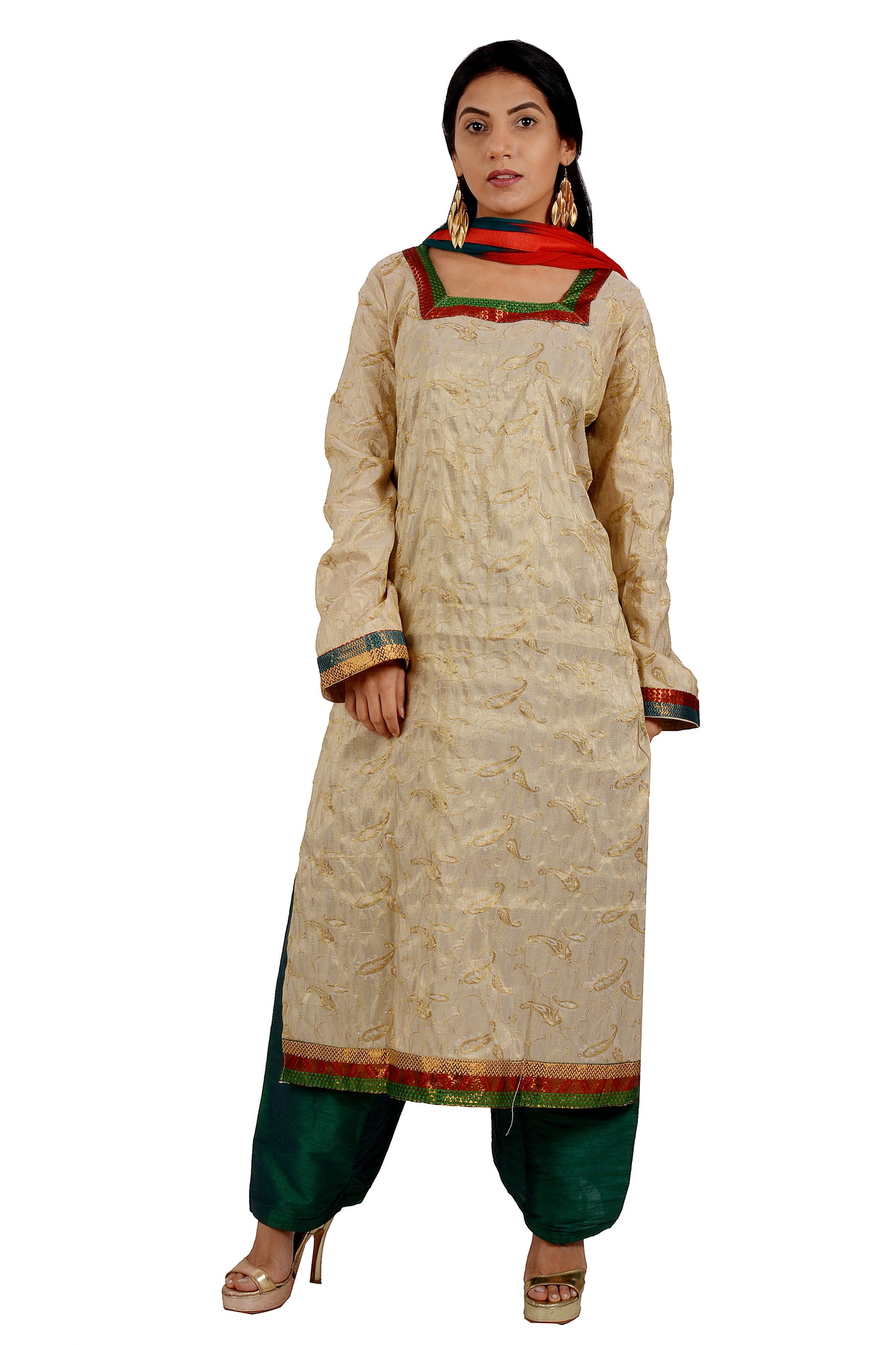 Gold Long sleeves Salwar kameez Dress Chest size 44 Indian Wedding party Wear