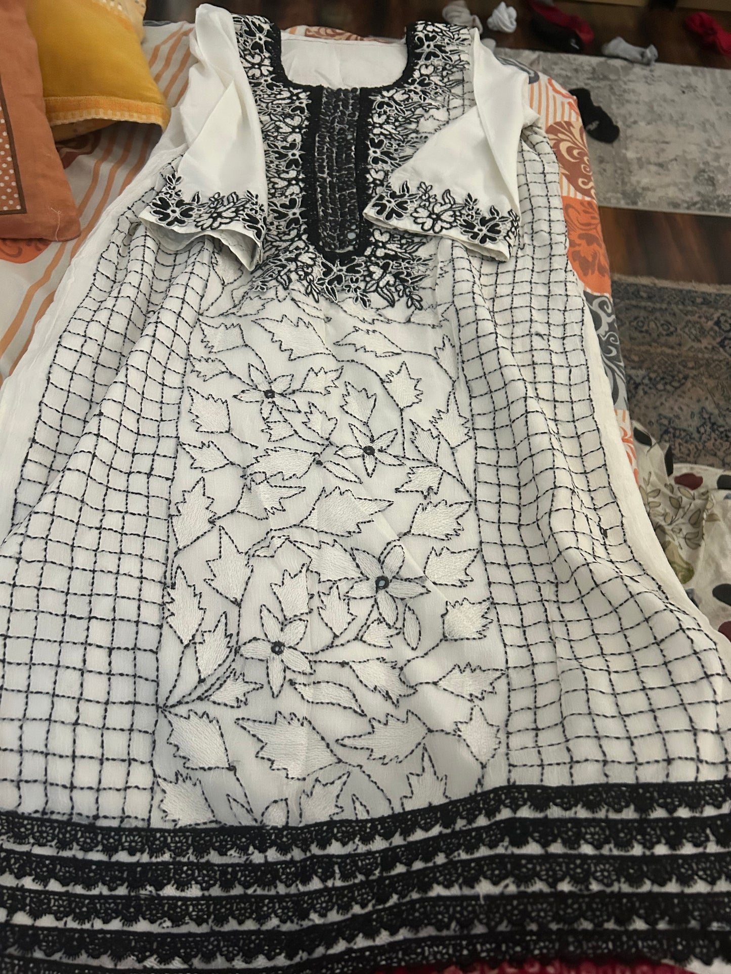 white  salwar kameez Dupatta set  chest  Size 42