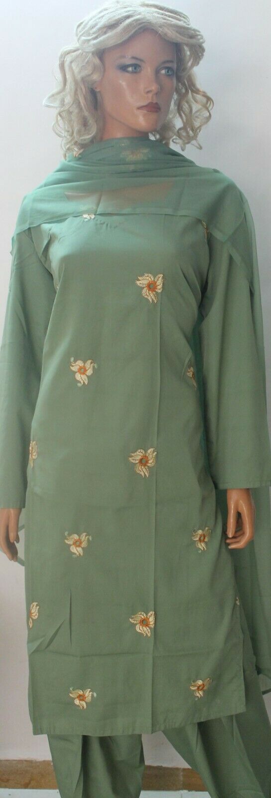 Green Cotton  Salwar Suit Set By Inayah Patel chest size 44