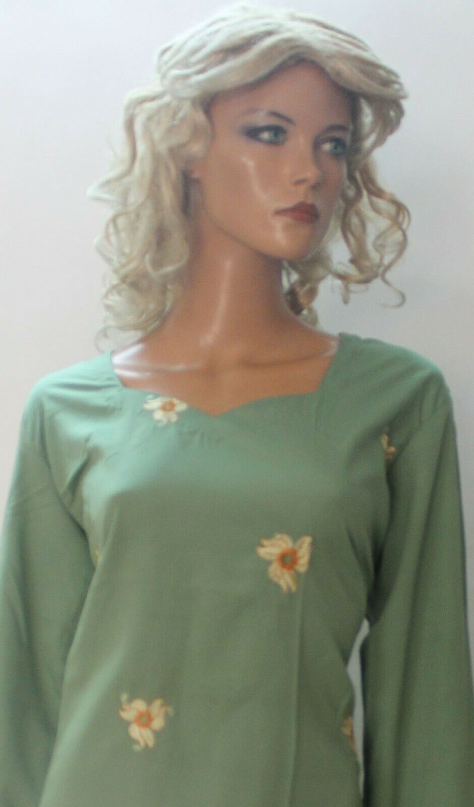 Green Cotton  Salwar Suit Set By Inayah Patel chest size 44